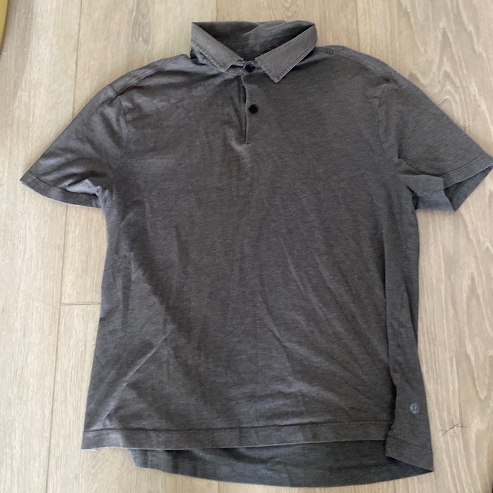 Men’s Lululemon Polo in gray, size small